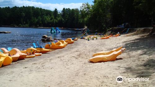 High Falls Bay Cottages, Camping & Waterpark