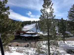 Diamond Peak Ski & Snowboard School