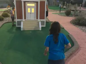 Mini-Golf at Saybrook Point