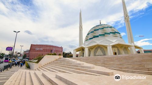 Marmara Ilahiyat Cami