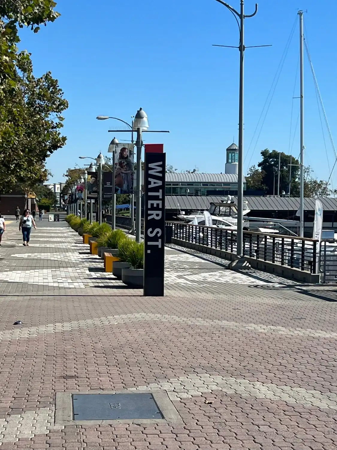 Hotels near Jack London Square