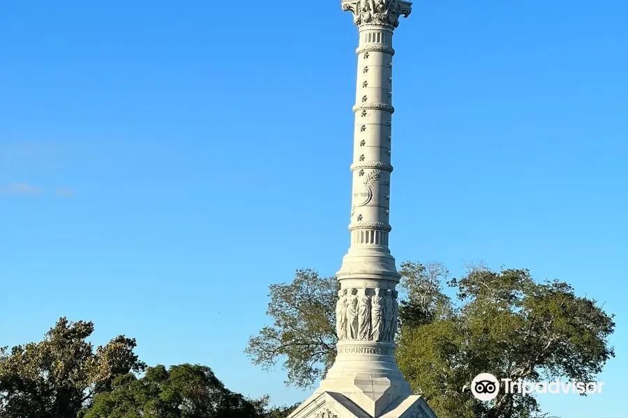 Yorktown Victory Monument