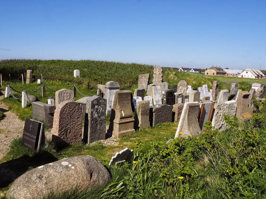 Hotels near Mårup Kirke (Kirkegård)