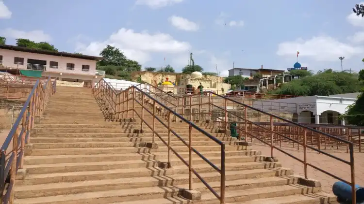 Hotels near Shri Narsimha Jharna Mandir