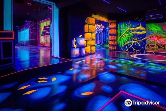 Black Light Mini Golf semester Bochum