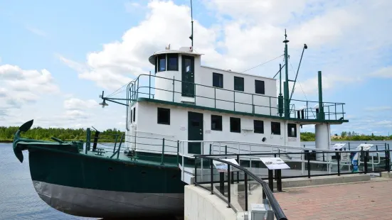 Logging Tug Hallet