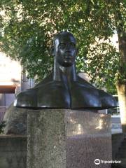 Monument to Alfred Neuland