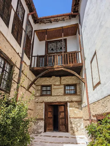 Folklore Museum of Kastoria (Nerantzis Aivazis Mansion)