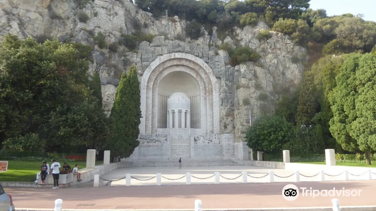 5_Monument aux Morts
