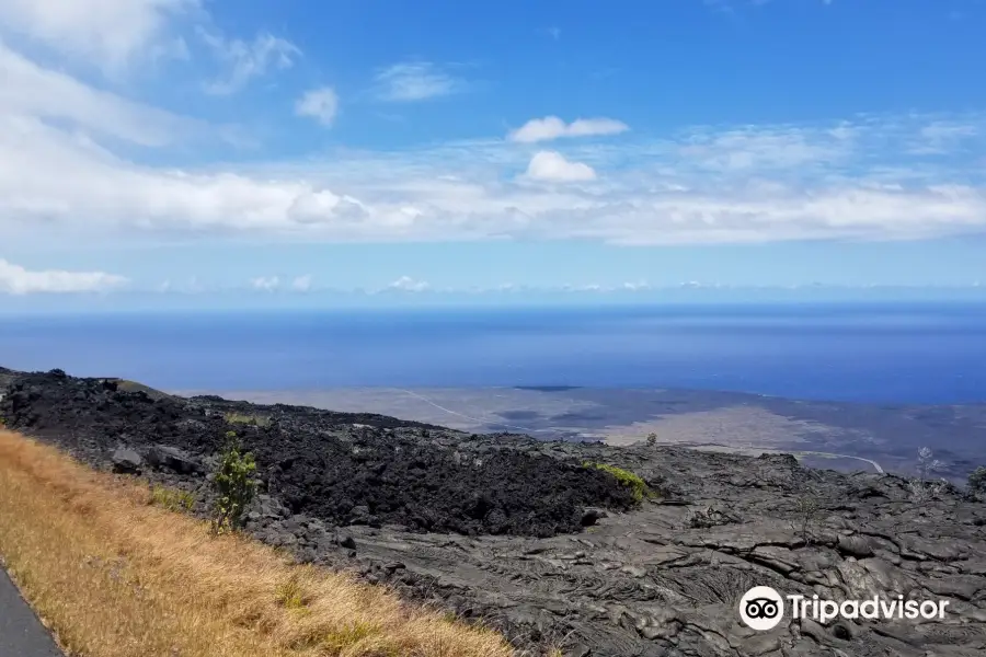 Chain of Craters Road