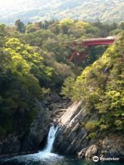 トローキの滝