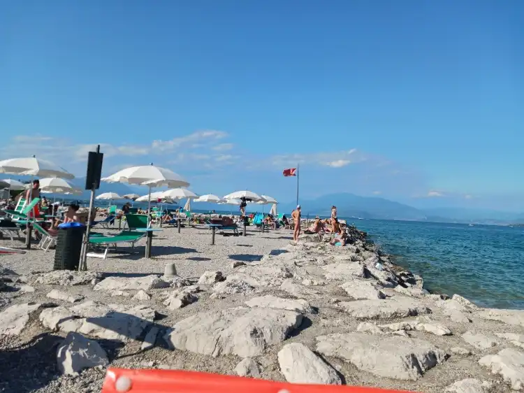 Hotels near Spiaggia Desenzanino