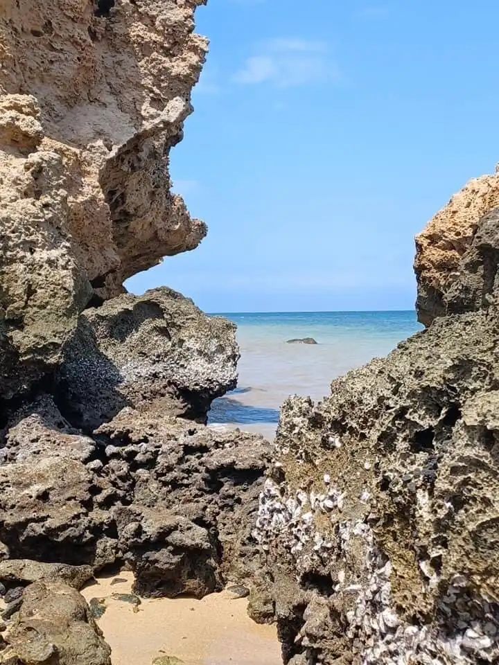 Hotels near Khor Ambado Beach