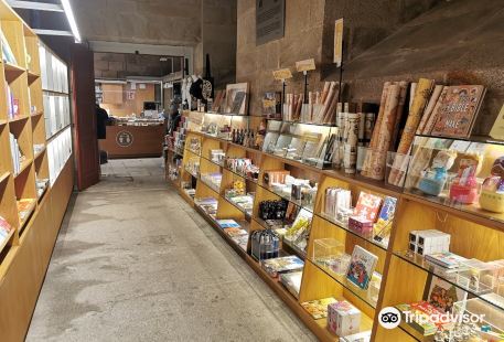 Official Cathedral de Santiago Bookstore