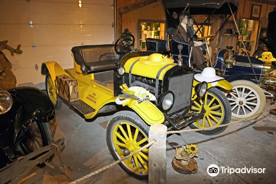 Messenger's Old West Museum