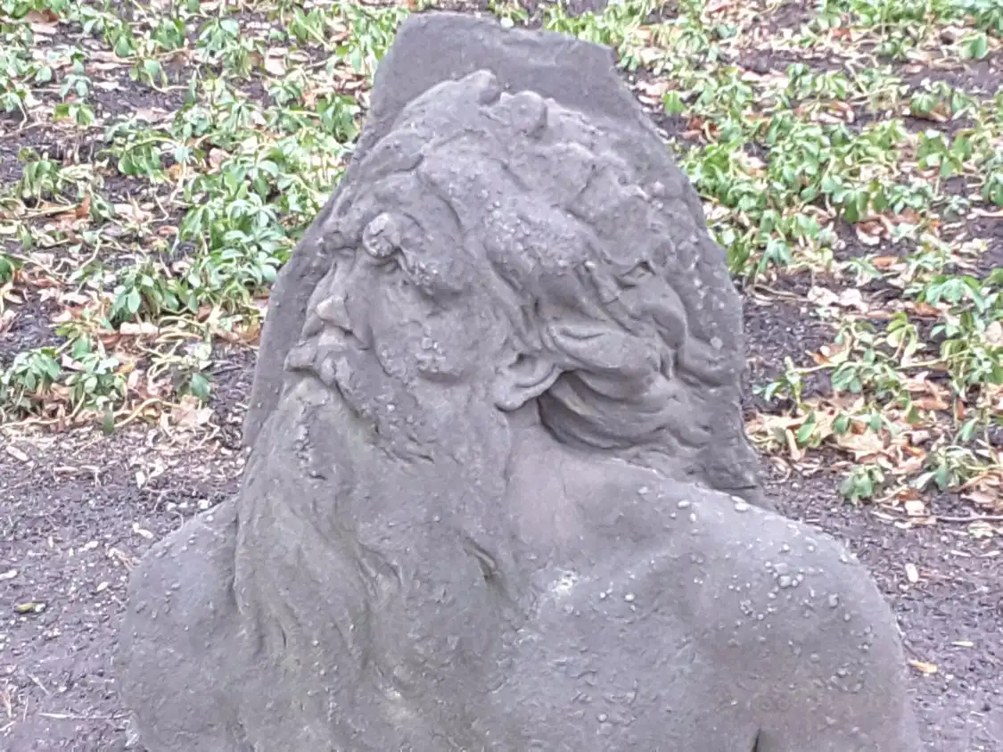 Hotel in zona Sculpture of Neptun