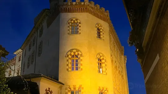 Castello Comunale Falletti di Barolo