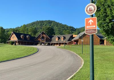 Great Smoky Mountain Heritage Center