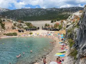 Tatinja Beach, Karlobag