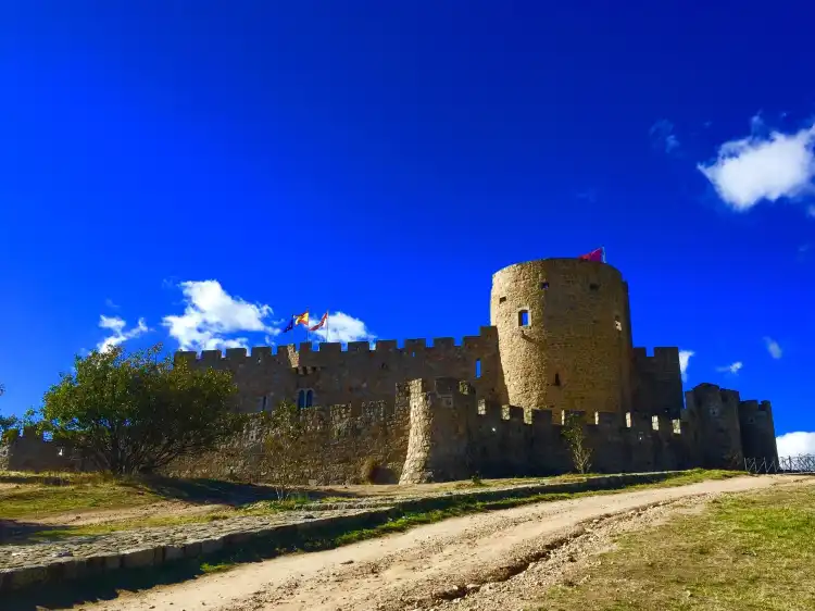 Hotels in La Adrada