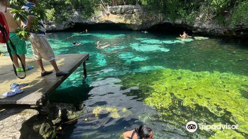 Cenote Azul