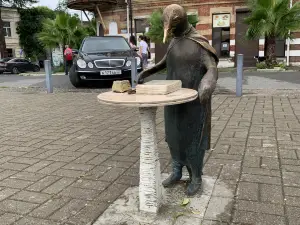 Monument Pingvin-Filosof