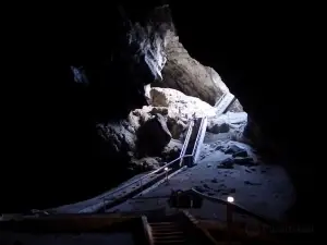 Bahardenskaya Cave
