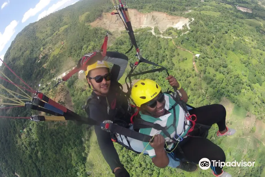 Hawk Paragliding School