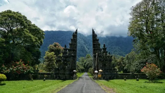 Handara Iconic Gate