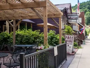 Eagles Landing Winery