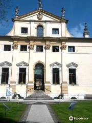 Biblioteca Civica Villa Valle