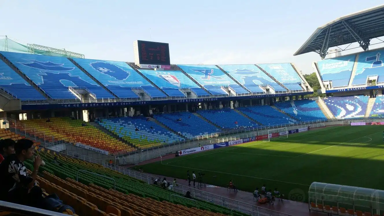 โรงแรมใกล้ซูวอนเวิลด์คัพสเตเดียม