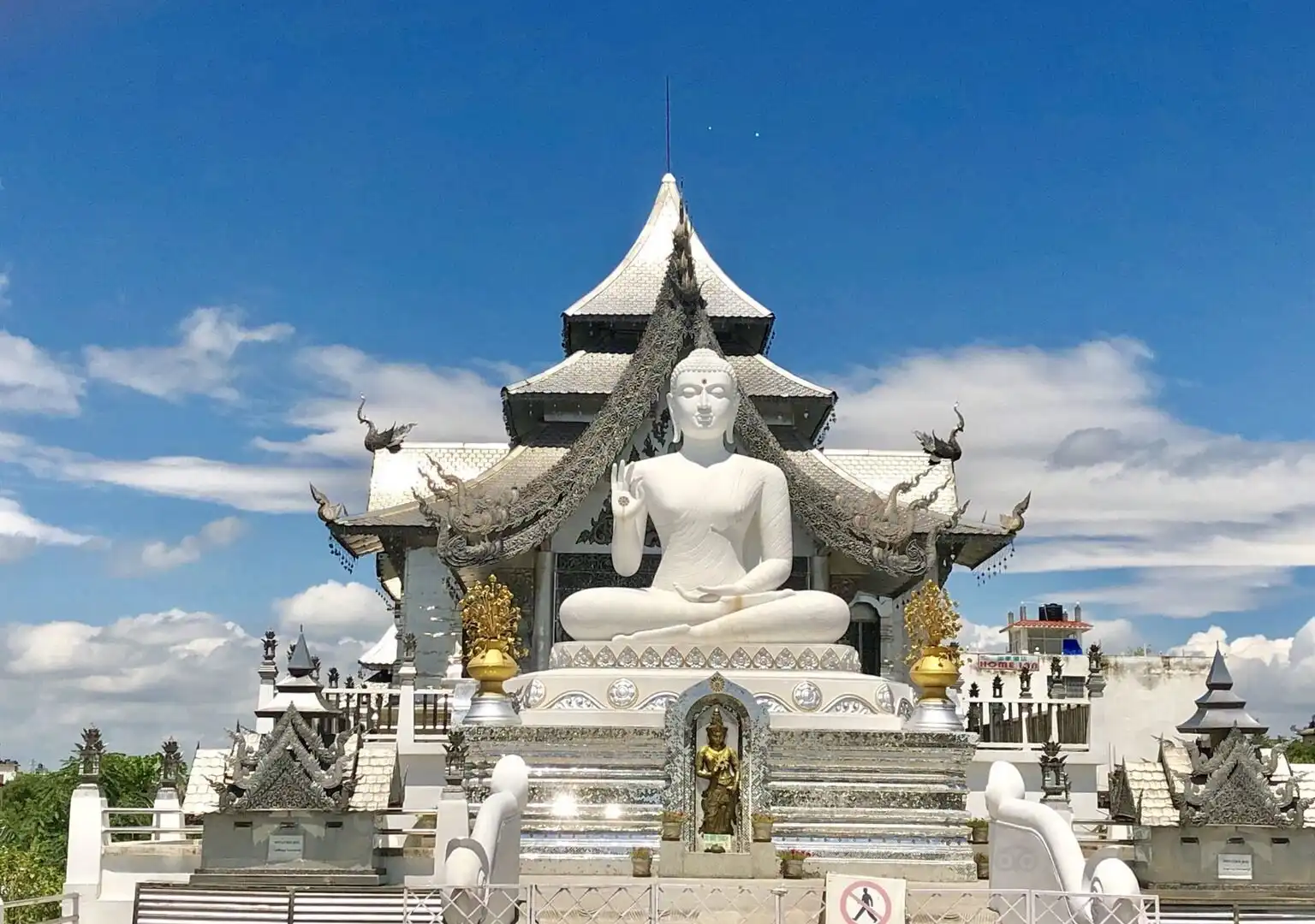 Hotels near Metta Buddharam Temple
