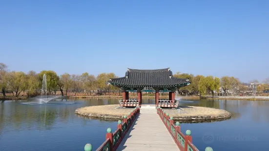 Gungnamji Pond