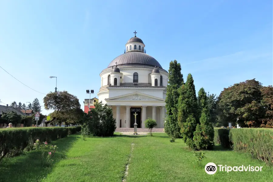 Saint Anne Parish Church (Round Church)