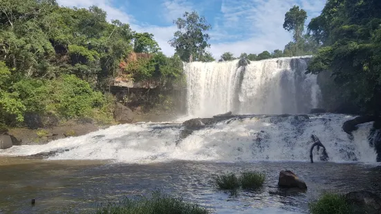 Bousra Waterfall