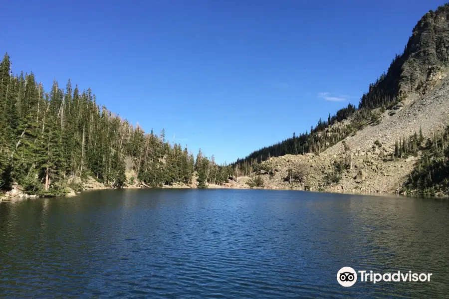 Emerald Lake Trail