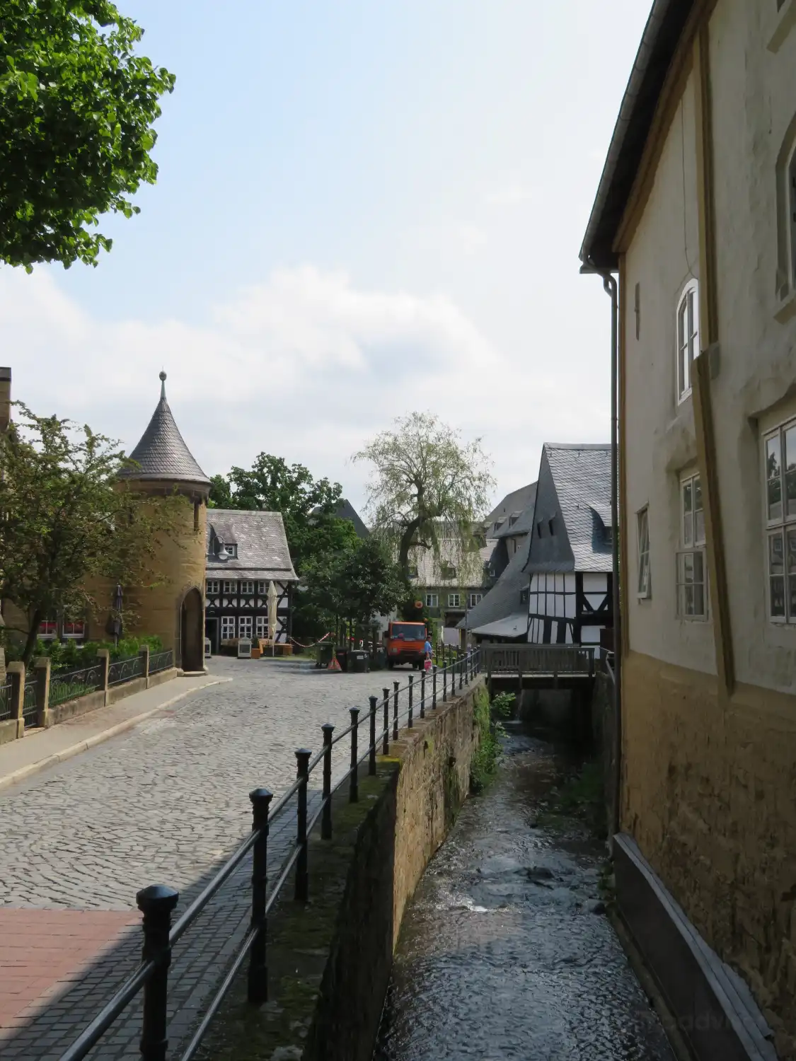 Hotels near Koenigsbruecke Pons Regis