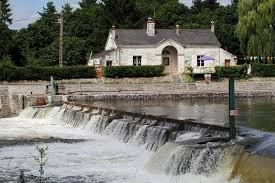 Maison éclusière (niveau des crues du Cher)