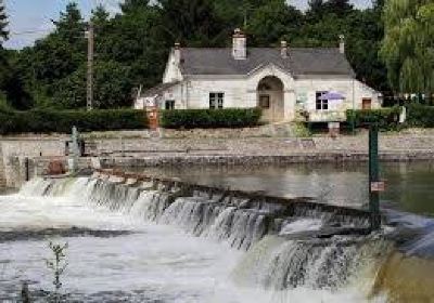 Maison éclusière et barrage a aiguilles