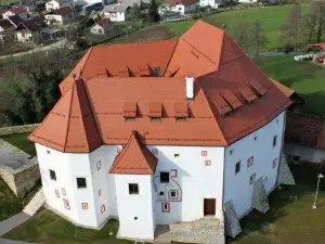 Komenda castle