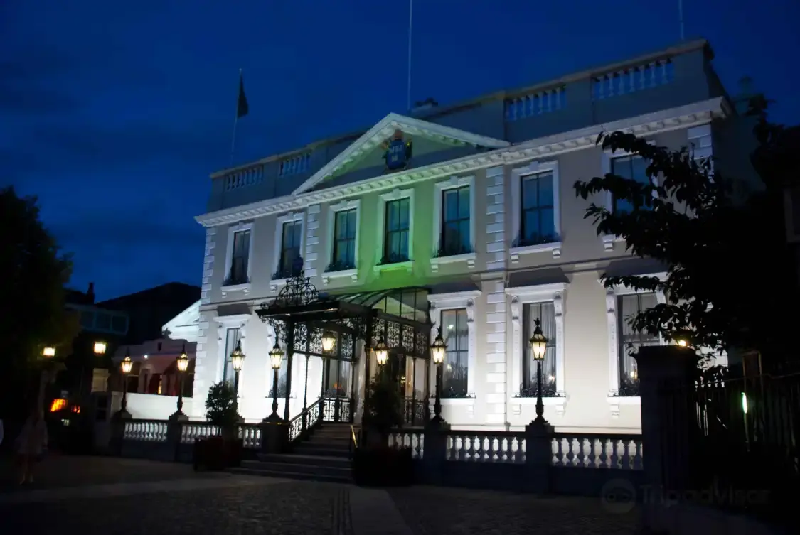 Hotels near The Mansion House