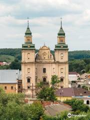 Костел та монастир францисканців