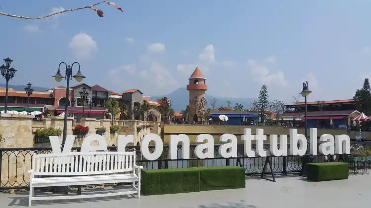 Hotels in Bu Phram
