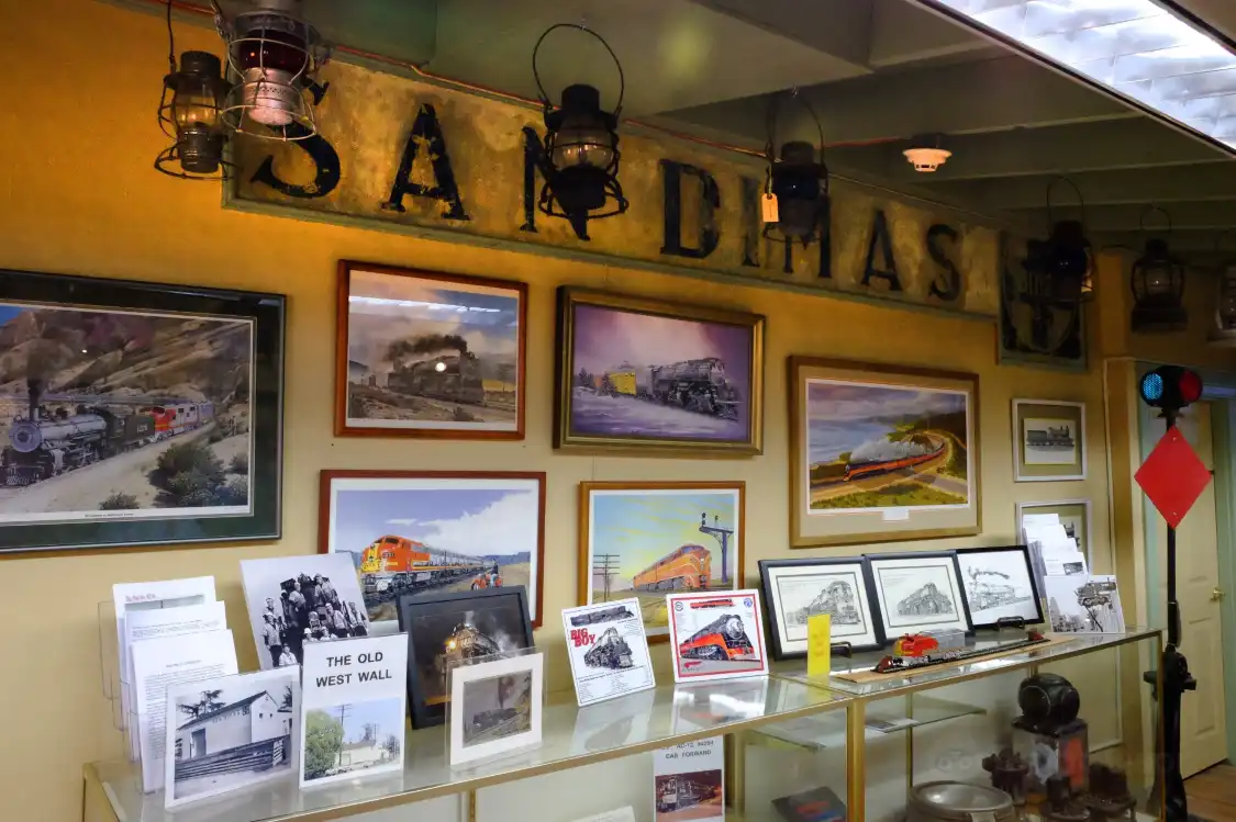Hotels near Pacific Railroad Society