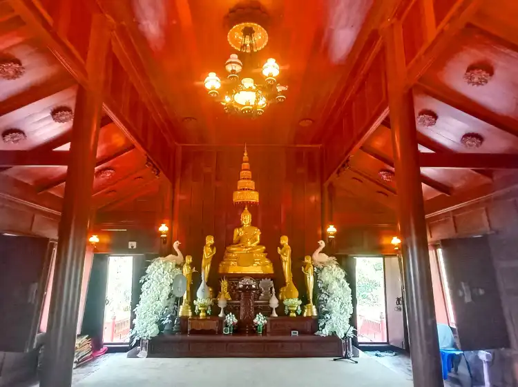 Hotel a Nong Suea