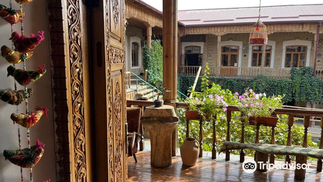 Happy Bird Art Gallery