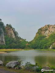 Hin Khao Ngu Park