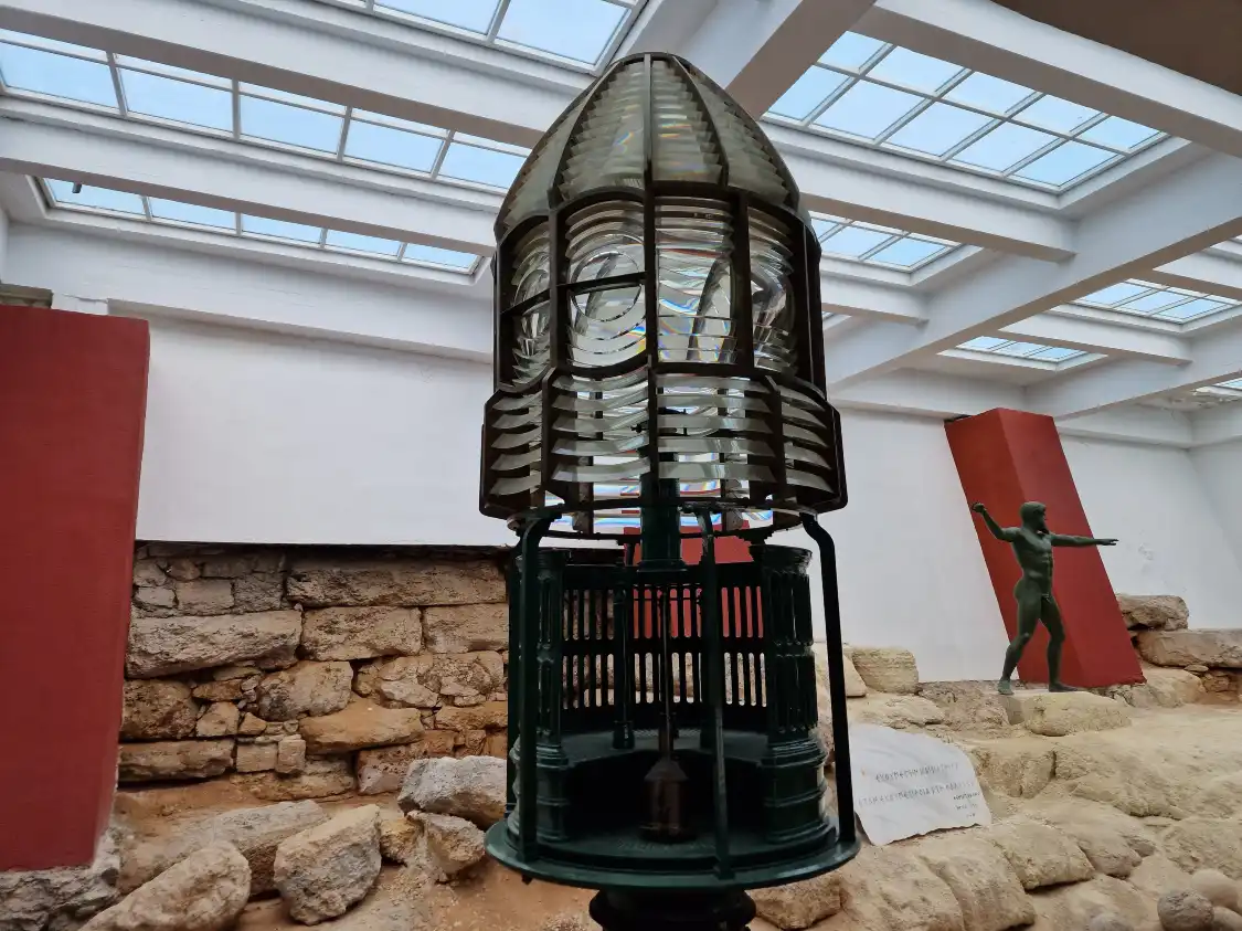Hotels near Hellenic Maritime Museum