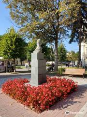 Monument to Kseniya Ge